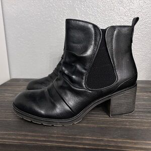 Black Moto Boots Size 8 1/2 Edgy Grunge Biker Ankle Boot Alt